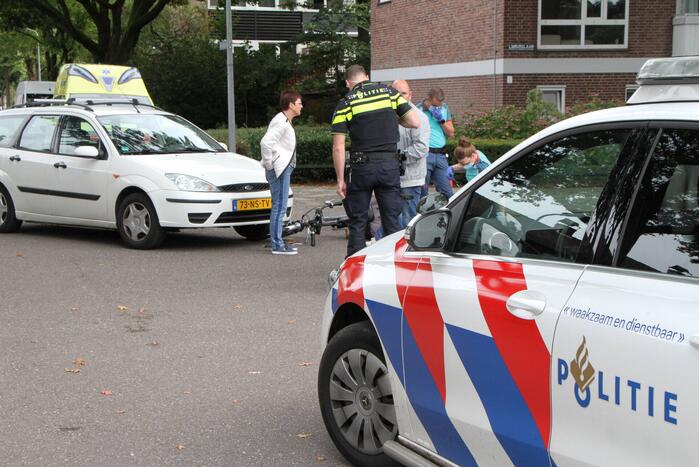 Vrouw gewond bij aanrijding met auto