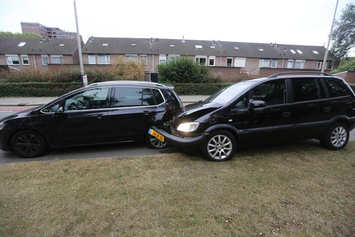 Bestuurder aangehouden na kop-staart aanrijding