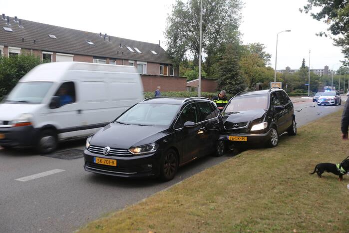 Bestuurder aangehouden na kop-staart aanrijding