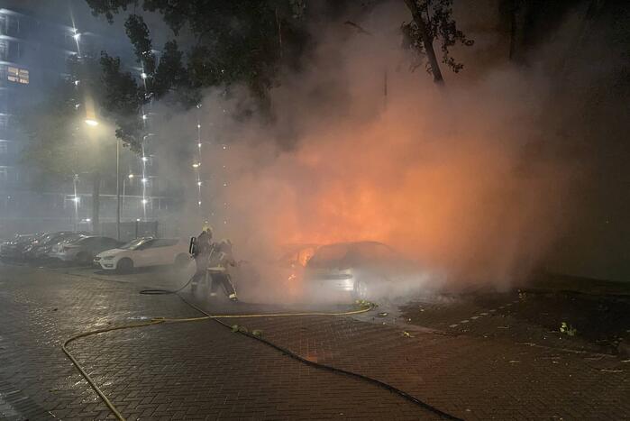 Drie auto's verwoest door brand