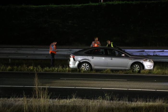 Twee personenauto's botsen op Rijksweg