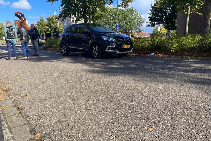 Overstekende fietser aangereden door auto