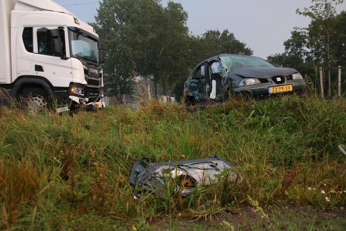 Twee gewonden na ongeval met vrachtwagen