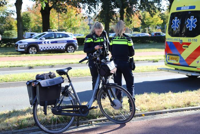 Fietser op e-bike ernstig gewond op fietspad