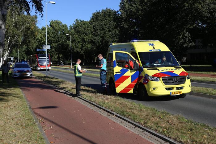 Fietser op e-bike ernstig gewond op fietspad