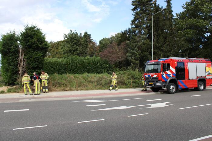 Lek in gasleiding ontstaan onder de stoep