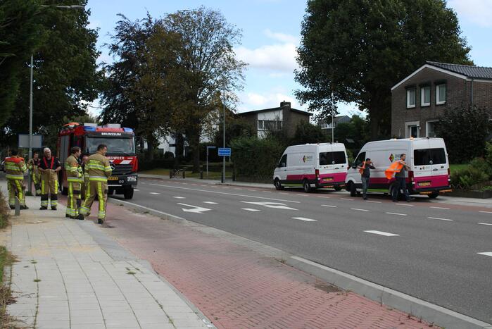 Lek in gasleiding ontstaan onder de stoep