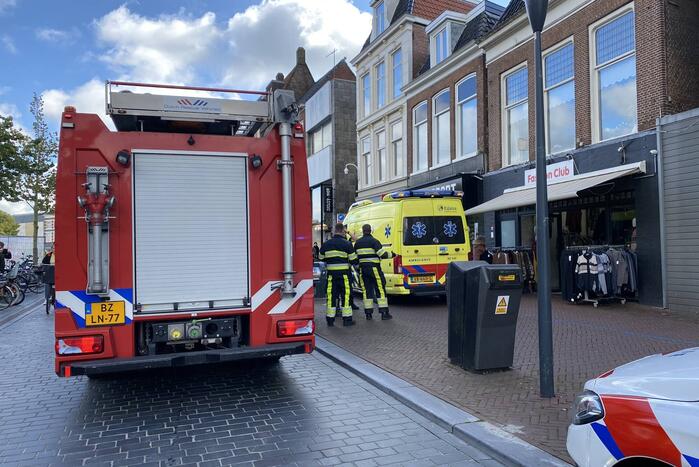 Man mogelijk gewond na elektrocutie in kledingwinkel