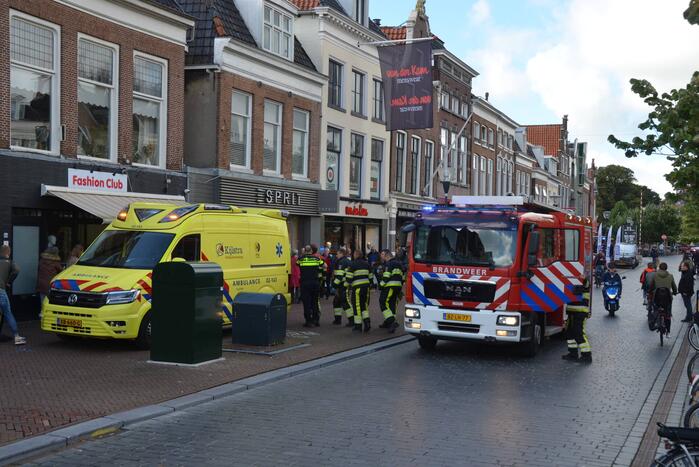 Man mogelijk gewond na elektrocutie in kledingwinkel