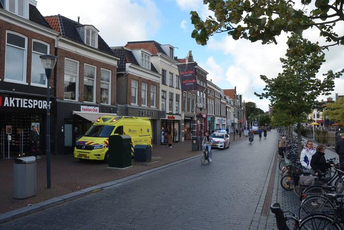 Man mogelijk gewond na elektrocutie in kledingwinkel