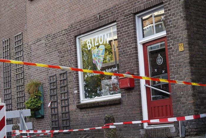 Scheuren in buitenmuren na verzakking