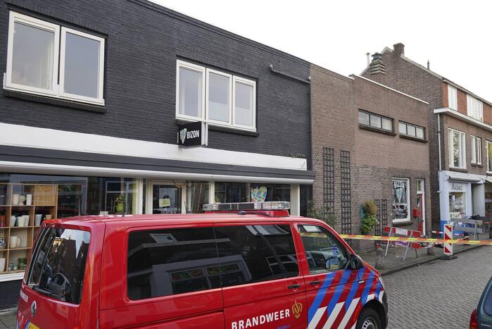 Scheuren in buitenmuren na verzakking