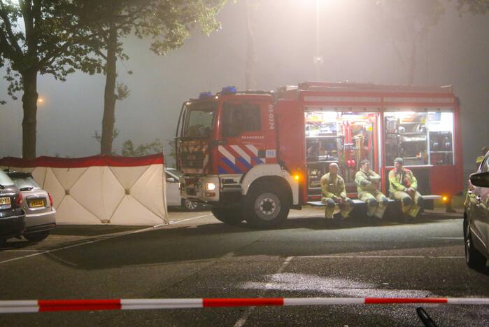 Politie doet onderzoek naar vondst stoffelijk overschot in auto