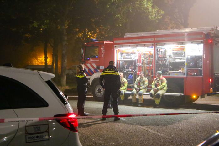 Politie doet onderzoek naar vondst stoffelijk overschot in auto