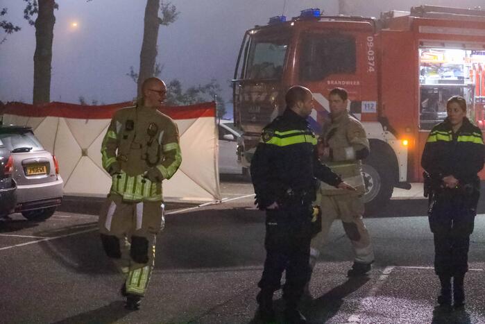 Politie doet onderzoek naar vondst stoffelijk overschot in auto