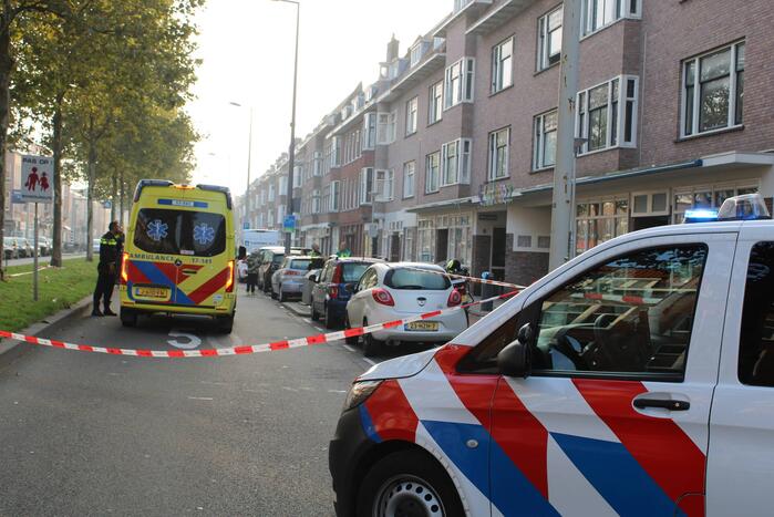 Persoon zwaargewond na val van hoogte