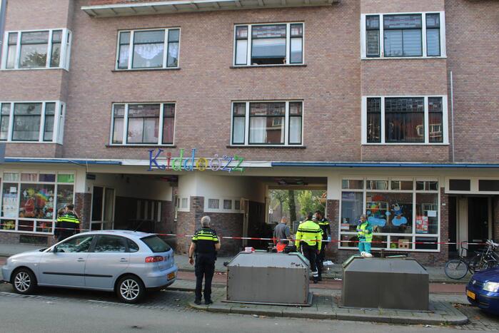 Persoon zwaargewond na val van hoogte