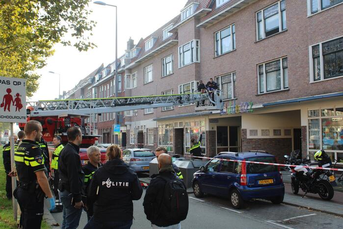 Persoon zwaargewond na val van hoogte