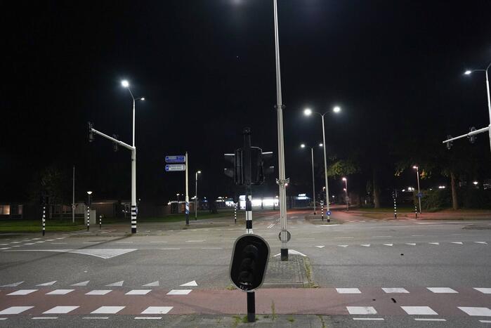 Kruispunt platgelegd door explosie verkeerslicht