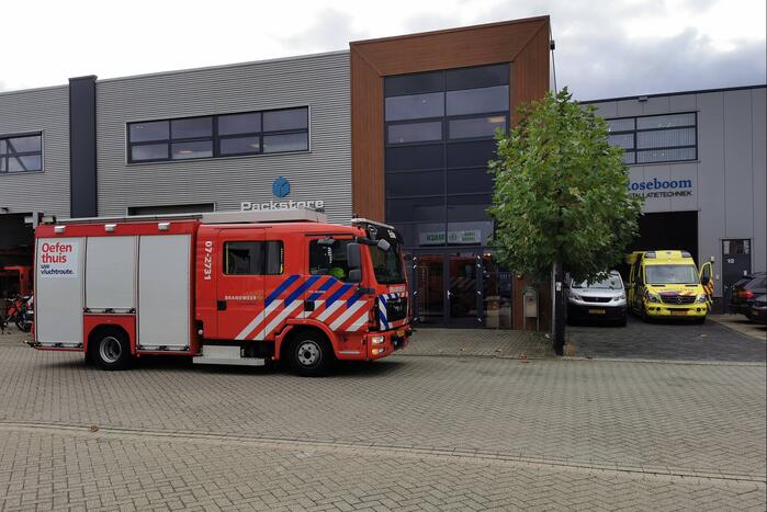 Hulpdiensten groots ingezet bij bedrijfspand