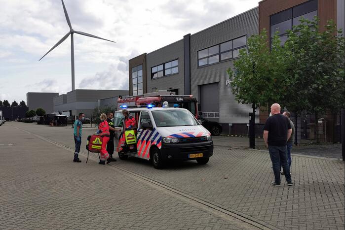 Hulpdiensten groots ingezet bij bedrijfspand