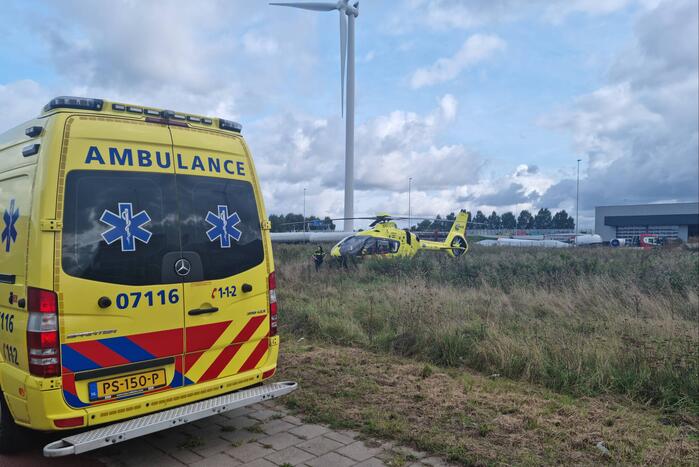 Hulpdiensten groots ingezet bij bedrijfspand