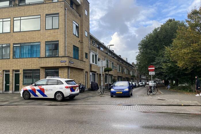 Twee getinte jongens in PostNL-kleding plegen woningoverval