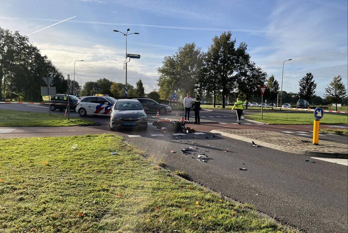 Brommerrijder gewond bij aanrijding