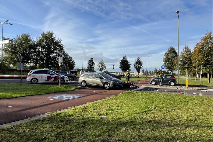 Brommerrijder gewond bij aanrijding