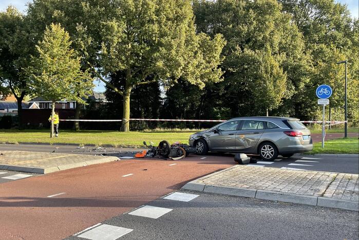 Brommerrijder gewond bij aanrijding
