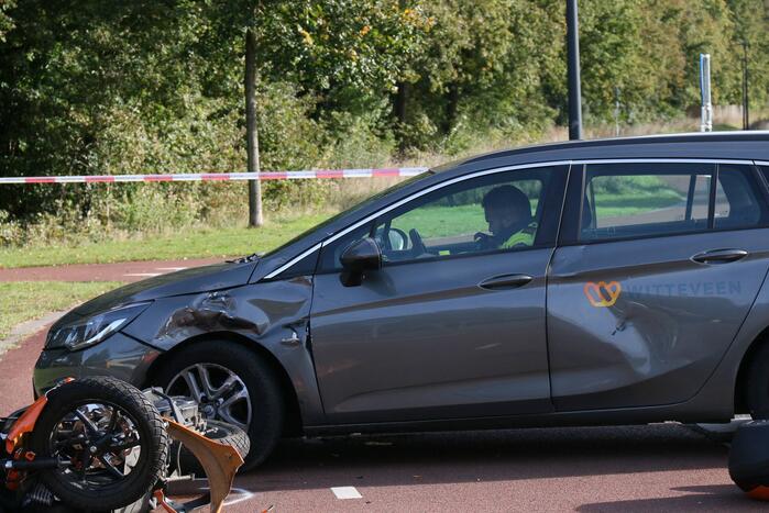 Brommerrijder gewond bij aanrijding