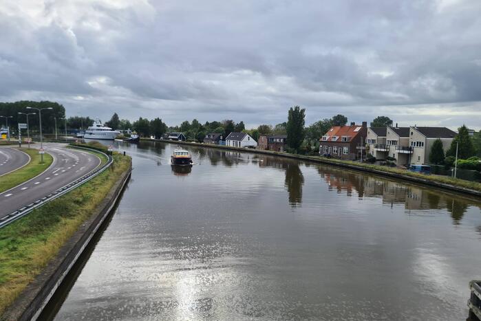Jachtschepen Kaaimaneiland trekken veel bekijks