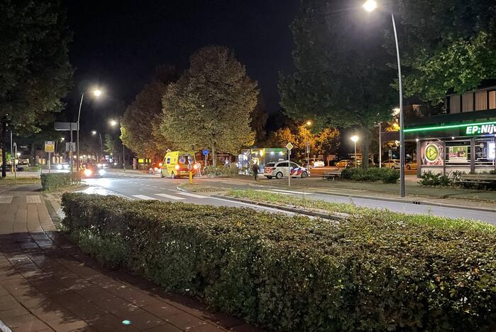 Personenauto en fietser met elkaar in botsing