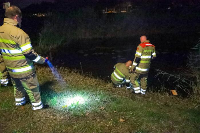Brandweer blust brandende deelscooter van Go-Sharing