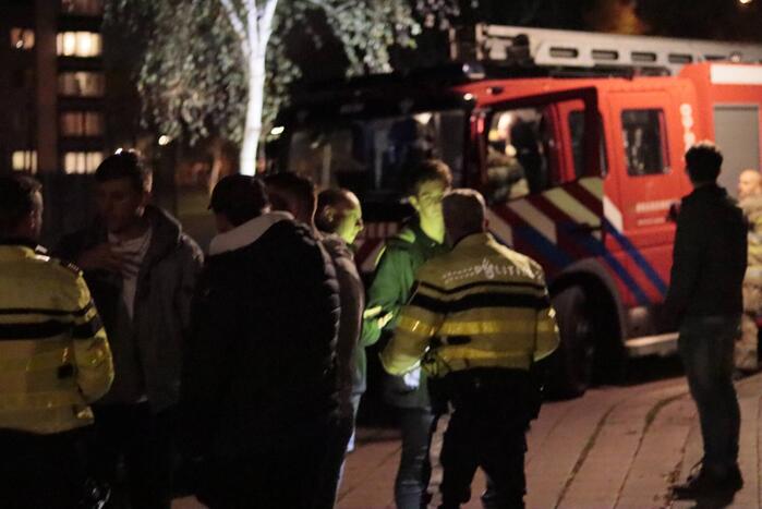 Brandweer blust brandende deelscooter van Go-Sharing