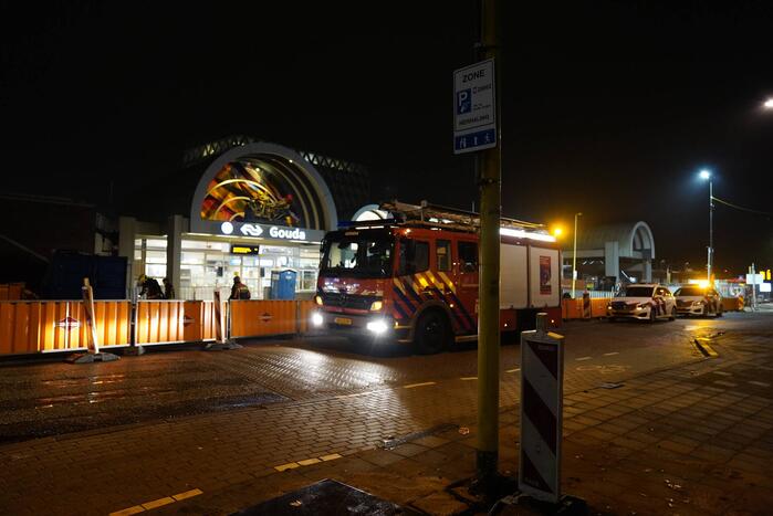 Brand naast bouwcontainer