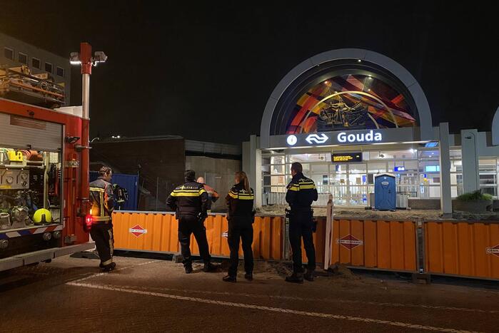 Brand naast bouwcontainer