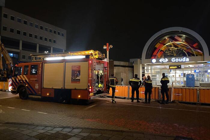 Brand naast bouwcontainer