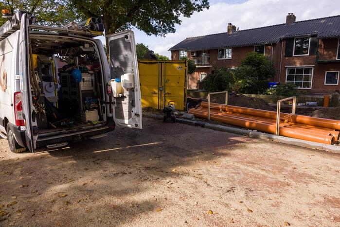 Waterleiding geraakt bij graafwerkzaamheden