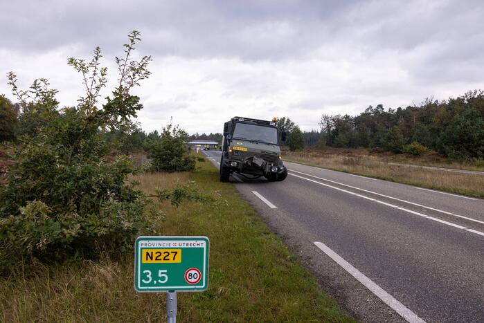 Provincialeweg afgesloten na flink verkeersongeval