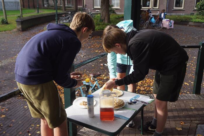 Leerlingen halen geld op voor Stichting Dierenzorg Eemland