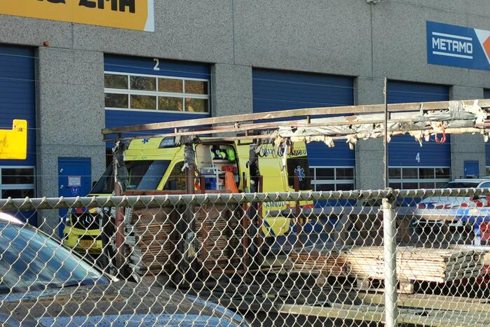 Traumahelikopter landt op bedrijventerrein Kievitsmeent