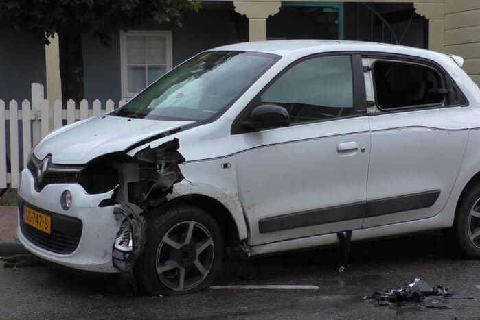 Flinke schade bij botsing op kruising