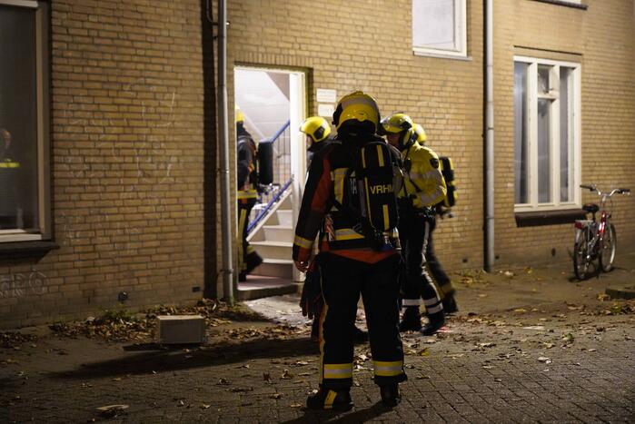 Magnetron door bewoner uit raam gegooid