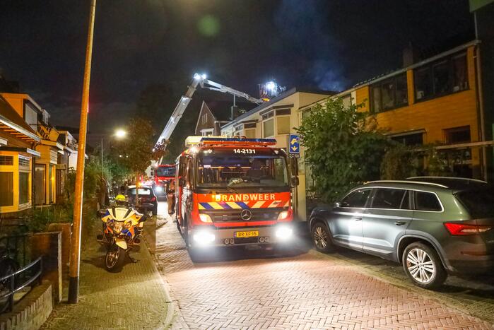 Rook vanaf dak woning blijkt openhaard te zijn