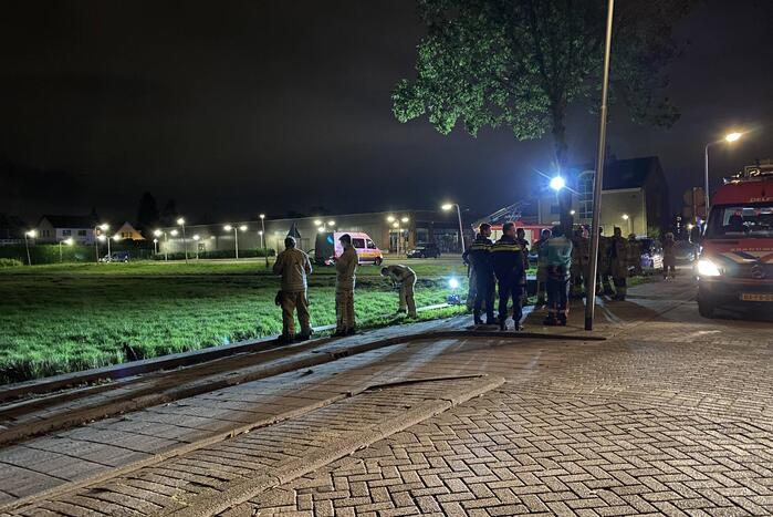 Brandweer verricht zoekactie in sloot
