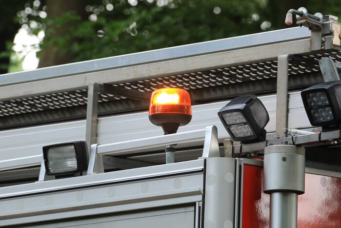 Geparkeerde auto in brand