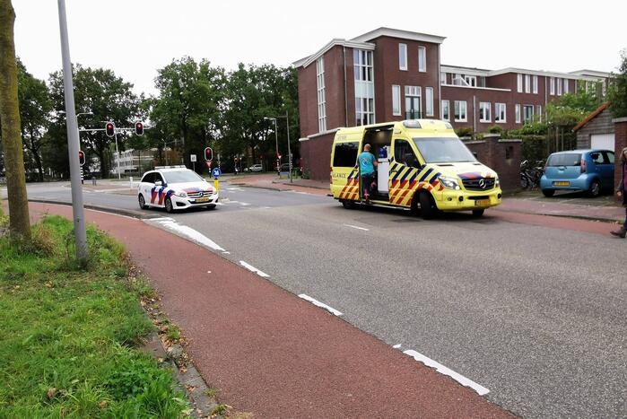 Twee fietsers gewond bij botsing