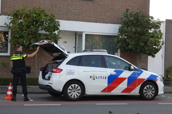 Snorfietser gewond door botsing tegen paal