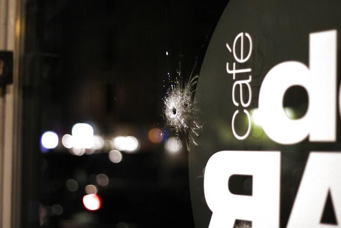 Kogelinslagen bij café De Rab